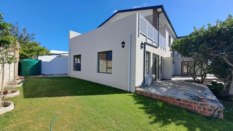 4 Bedroom Property for Sale in Stilbaai Wes Western Cape